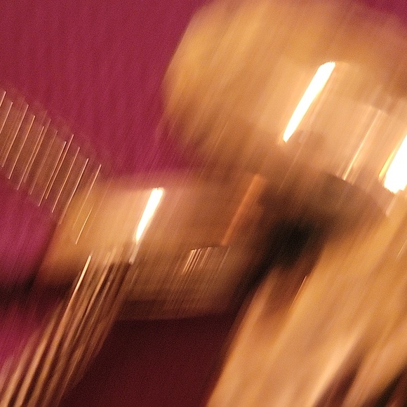 Elegant Rose Gold Colored Heart Pendant Necklace - Picture 4 of 4